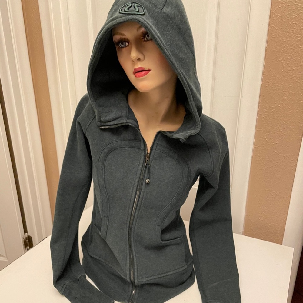 Lululemon size 6 scuba jacket